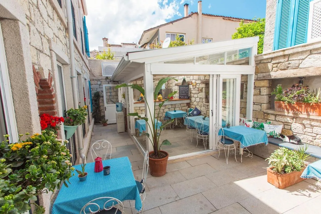 Hotel Mastik Koyici Çeşme